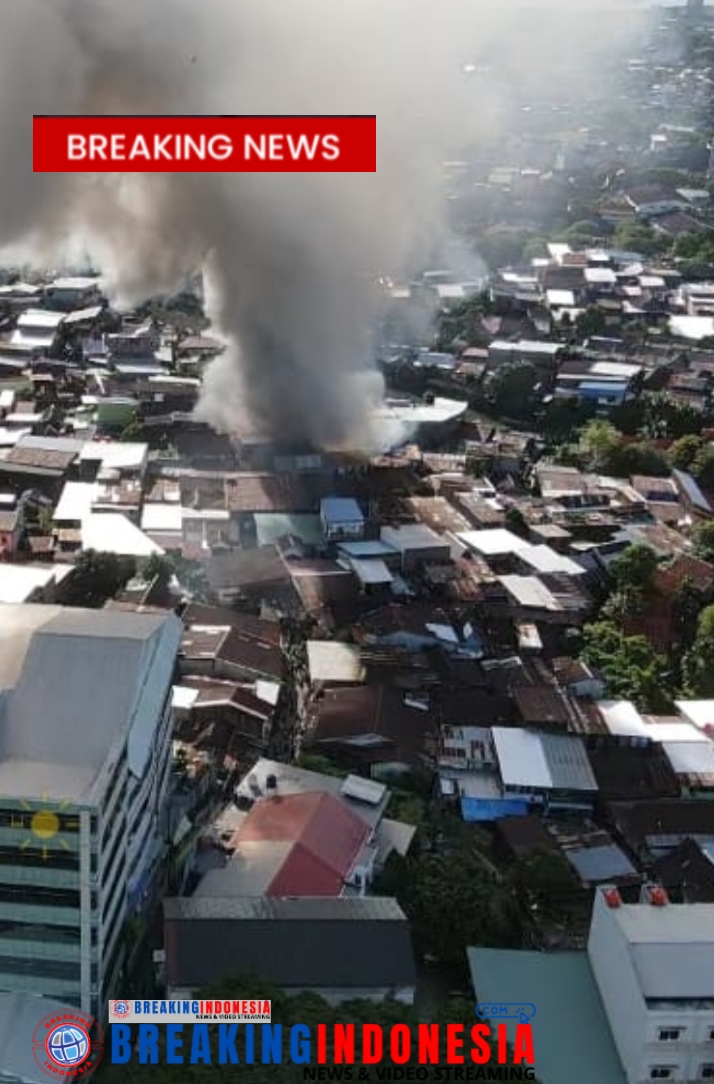 Sijago Merah Melalap 17 Rumah Warga Hangus Terbakar di Jalan Abdul Kadir Il Kota Makassar