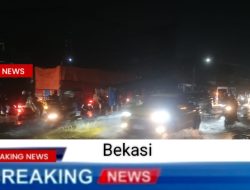 Jalan Imam Bonjol Cikarang Barat Kembali Terendam Air, Banyak Kendaraan Mogok Akibat Banjir