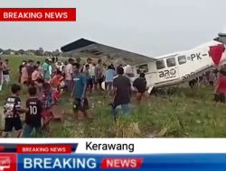 Pesawat Jatuh di Persawahan Kerawang