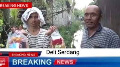 Jurnalis Deli Serdang Door to door Bantu Warga Terdampak Banjir