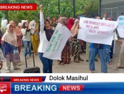 SPBU Dolok Masihul di Geruduk Puluhan Emak-emak Yang Protes Kelangkaan BBM