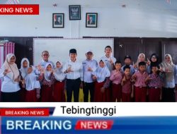Walikota Tebingtinggi Tinjau SD Komplek dan Serahkan Bantuan PIP